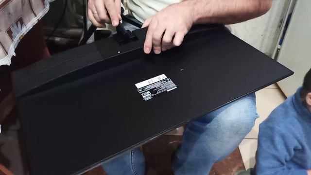 распаковка монитора HARTENS 144Гц смотреть онлайн