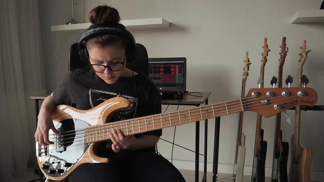 Erykah Badu - Penitentiary Philosophy (Bass Cover) смотреть онлайн