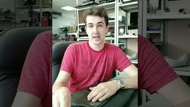 1.Срок службы аккумулятора ноутбука.