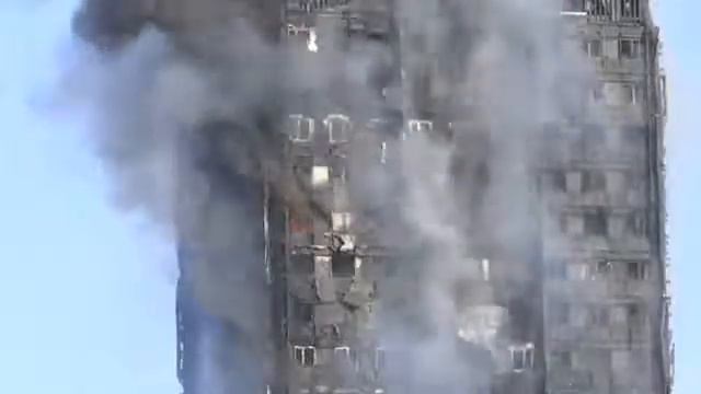 London tower block fire Massive huge blaze 14 06 2017 Пожар в Лондоне, видео горит дом смотреть онлайн