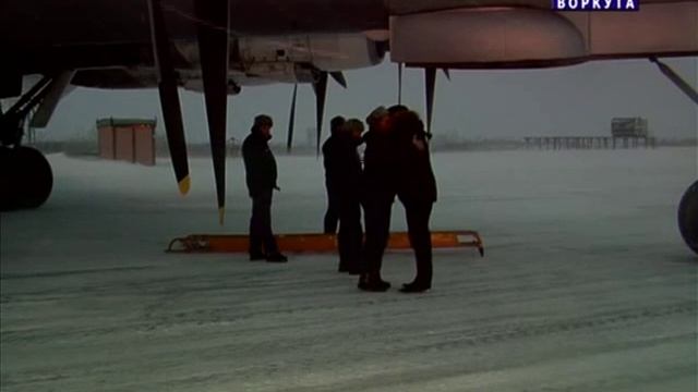 Воркута. Бомбардировщик ТУ 95МС. 24.11.2013г. смотреть онлайн