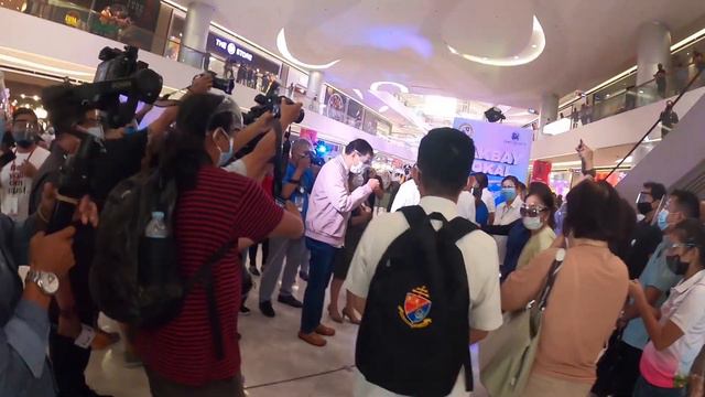 cardinal jose palma,governador gwen garcia,vice mayor mike rama nasa sm seaside cebu. смотреть онлайн