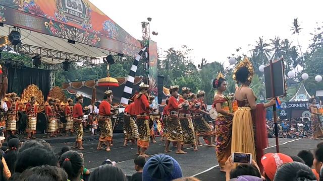 Baleganjur "I Gusti Ngurah Rai" смотреть онлайн