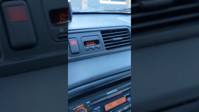 2001 Honda CR-V: Clock brightness slow to adjust to headlight switch смотреть онлайн