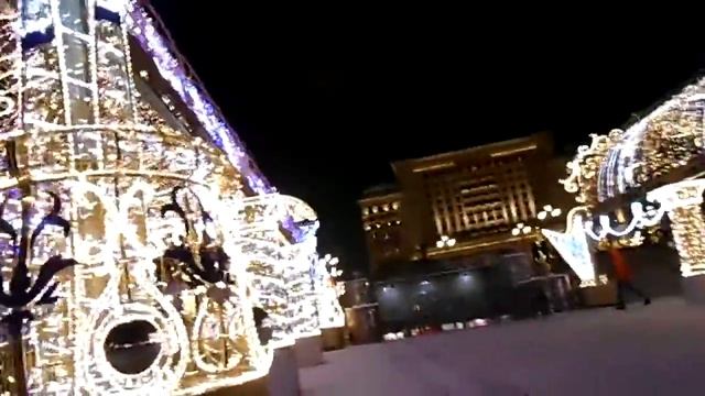 Москва. В районе Кремля и Манежа. Вечер. смотреть онлайн
