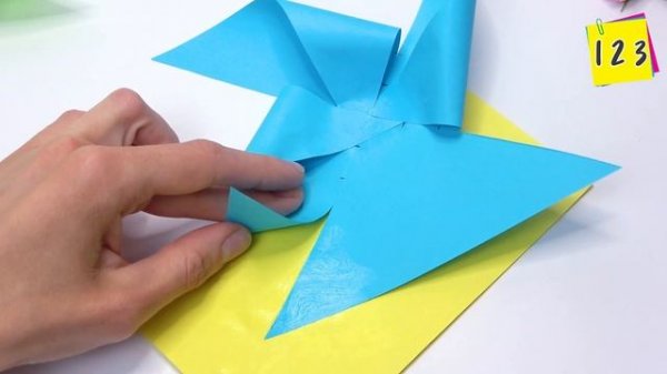 Moving paper TOYS - How To Make Paper Windmill
