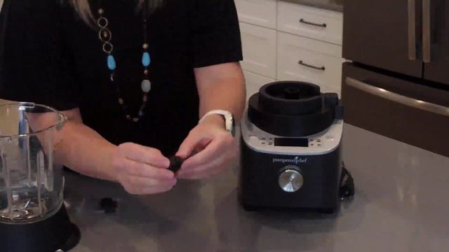How to Change the Noise Reducing Plug in the Deluxe Cooking Blender смотреть онлайн