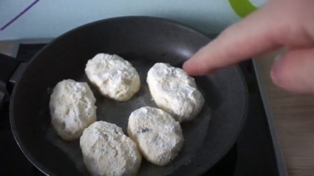 Нежные и творожные сырники. Быстрое и легкое приготовление! смотреть онлайн