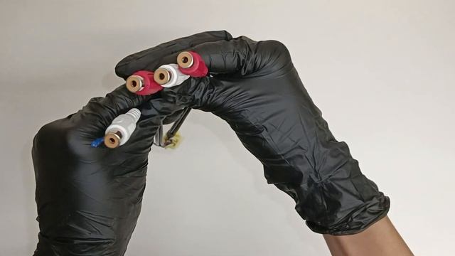 CARAV 15-201 Кабель для подключения штатной магнитолы к внешнему усилителю / Mini-ISO Y - 4 x RCA смотреть онлайн