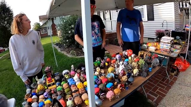 250+ Funko Pops At This Garage Sale! смотреть онлайн