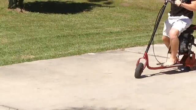 Tyler having fun on our Frankenstein scooter mini bike смотреть онлайн