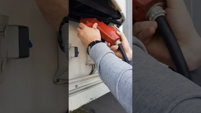 380 ВОЛЬТ НАПРЯЖЕНИЕ. смотреть онлайн