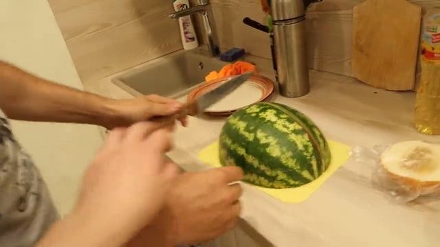 ВЛОГ Леши и Алины: доделали балкон, собрали чернику в лесу смотреть онлайн