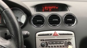 Настроить дату и время в Пежо 308