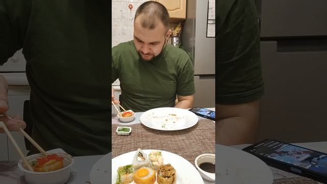 В каждой паре есть такой человек?