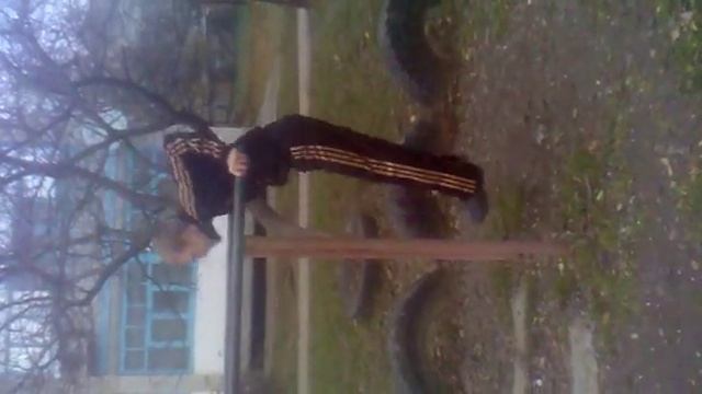 Трюки на турники и брусьях) смотреть онлайн