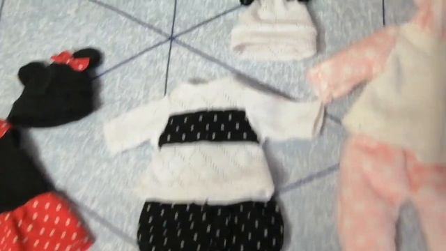 Запаковка малышки и одежды для неё. смотреть онлайн