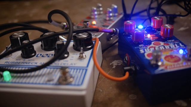 3 Pedal Challenge - Digitech Dirty Robot, Alexander Pedals Superball, DOD Rubberneck смотреть онлайн