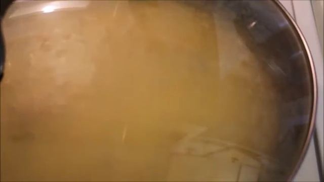 Peixe Com Leite De Coco. Fazendo O Almoço.