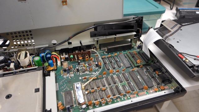 #142: The Yamaha CX5M Music Computer in the Media Archaeology Lab смотреть онлайн