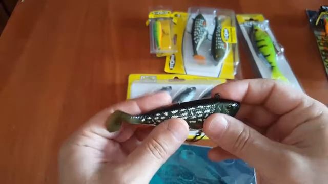 Распаковка посылки с воблерами, силиконовыми приманками специально по заказу Fmagazin.ru смотреть онлайн