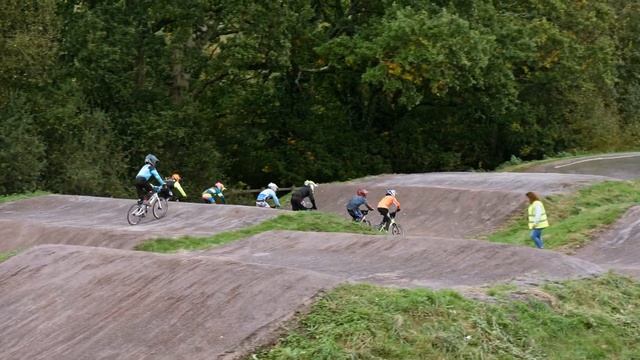 Ten and Ten! // 2023 Deep South Round 1 // Knightwood // UK BMX Racing смотреть онлайн