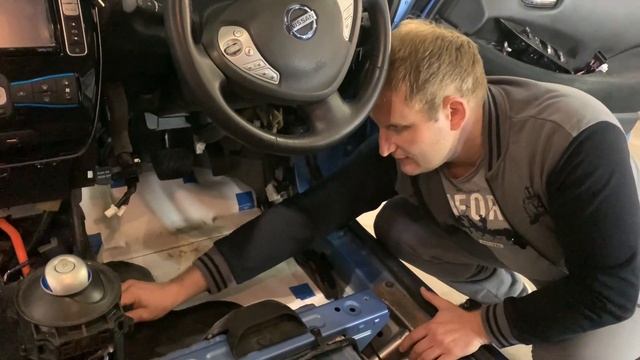 Делаем зимнюю комплектацию. Nissan Leaf. г. Новосибирск смотреть онлайн
