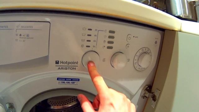 Стиральная машина hotpoint ariston LBE 129 хорошая стиралка смотреть онлайн