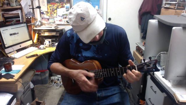 Free Fallin Tom Petty Cover by Art Fernandez on his Romero Creations Grand Tenor ukulele смотреть онлайн