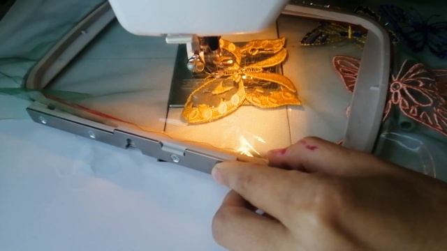 ШЬЮ-ВЫШИВАЮ БАБОЧЕК И ВАМ РЕКОМЕНДУЮ!! УНИВЕРСАЛЬНОЕ ИЗЯЩНОЕ УКРАШЕНИЕ НА ОТПУСК! ЧАСТЬ ПЕРВАЯ. смотреть онлайн