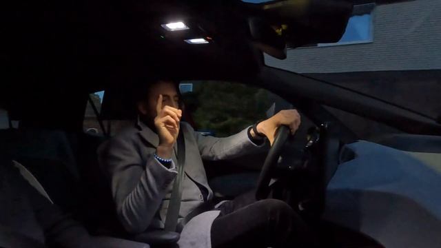 Megane E-Tech vs VW ID.3 - Let's test REAL range, acceleration and noise смотреть онлайн