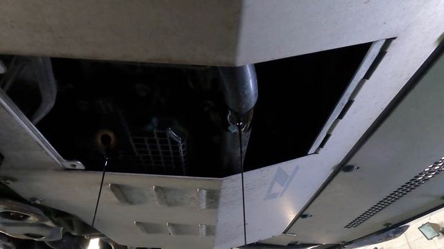 HOW TO DO AN OIL CHANGE ON AN INFINITI Q50 3.0 TT смотреть онлайн