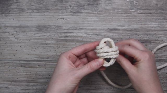How to Make a Monkey's Fist Knot with NO MARBLE смотреть онлайн