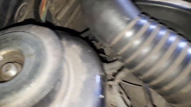 Глохнет двигатель и не держит обороты одна из причин Фольксваген Венто подсос воздуха смотреть онлайн