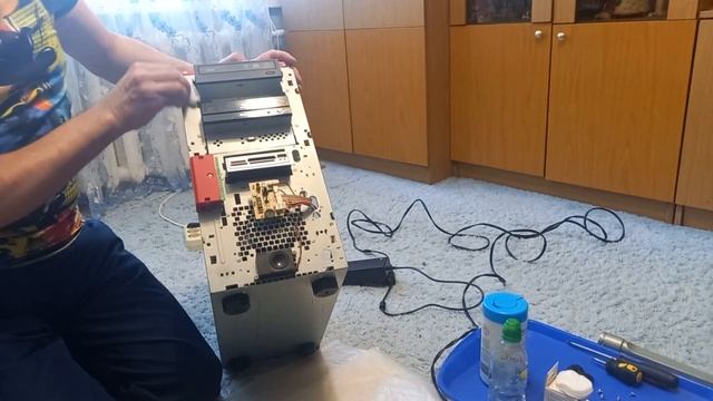 ЭТОТ ХЛАМ ПОРА ДАВНО ВЫНЕСТИ НА ПОМОЙКУ смотреть онлайн