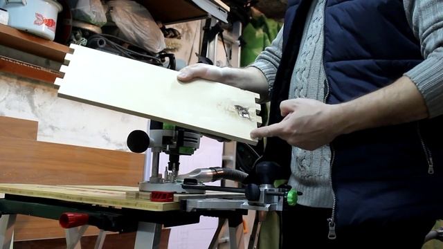 Nightstand of plywood. Тумбочка прикроватная из фанеры Часть 2 Выдвижные ящики смотреть онлайн