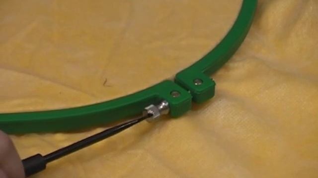 Запяливание рамы и пялец вышивальной машины Butterfly смотреть онлайн