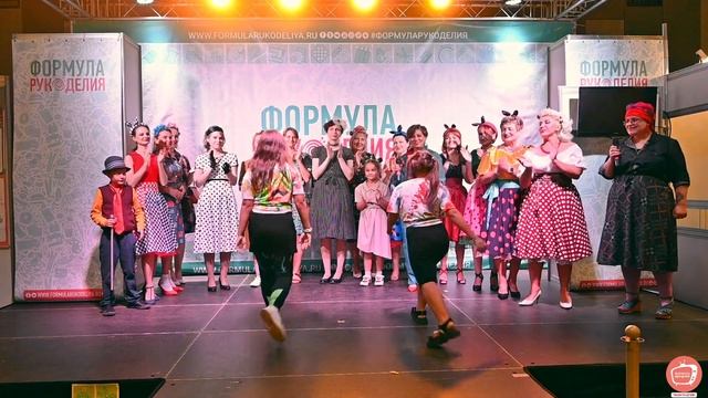 Народное дефиле "Наше ретро" образы советской эпохи на "Формуле Рукоделия"! Присоединяйтесь и вы! смотреть онлайн