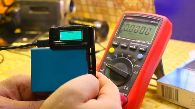 Зарядное устройство для фотоаппаратов и видеокамер Kweller D-700 пелинг смотреть онлайн