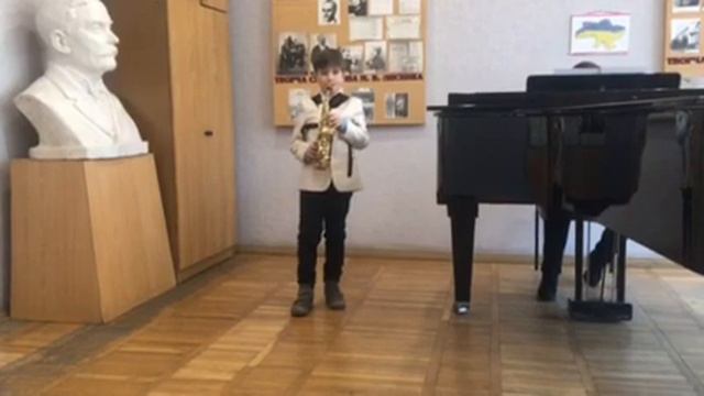 «Етюд» Кабалевського, саксофон. Микола Ковальов 4-клас смотреть онлайн