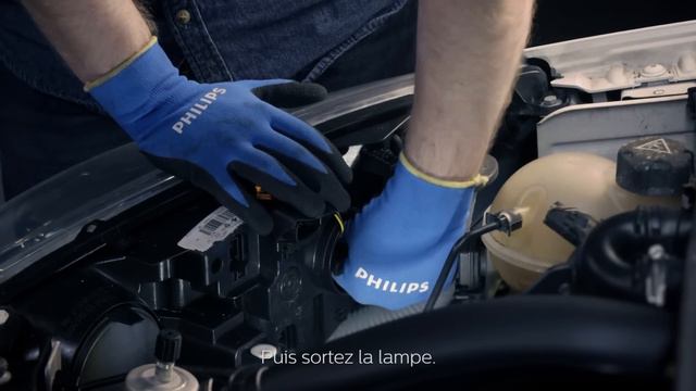 PHILIPS TUTO - Comment remplacer les ampoules de phares de votre Peugeot 308 смотреть онлайн