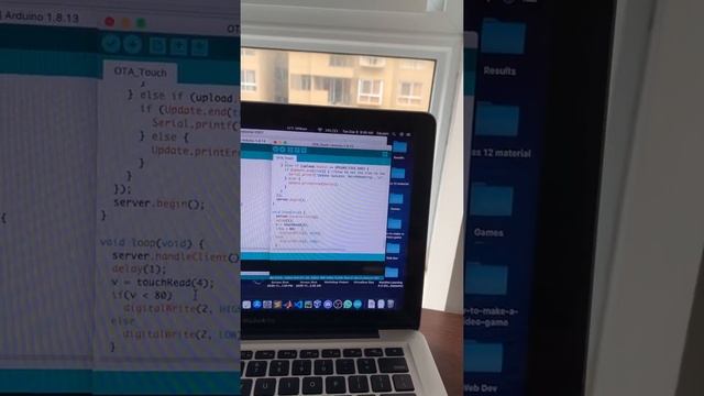ESP32 Uploading code wirelessly using *OTA transmission* смотреть онлайн