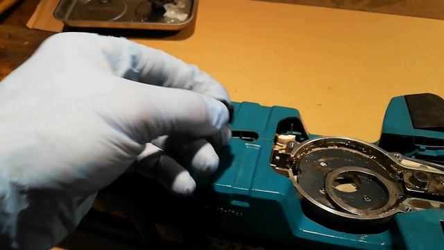 Makita Battery HEDGE TRIMMER REPAIR (Bearing Failure) - Makita DUH601Z смотреть онлайн
