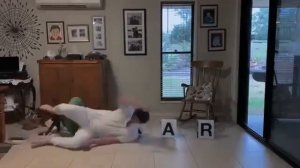 Новый логотип pixar (мем)