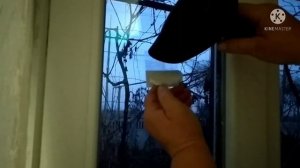 Как быстро снять наклейки со стекла. Лайфхак. Бери и делай.