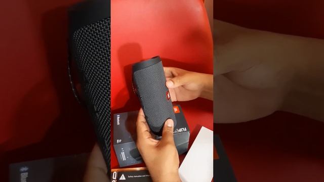 Parlante JBL Flip Essential 2 Extra Bass IPX7 смотреть онлайн