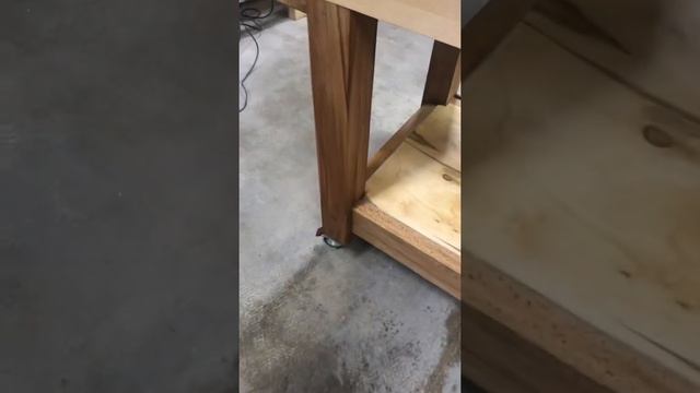 Столярный стол своими руками. смотреть онлайн