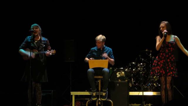 Screen - Twenty One Pilots (Sarah, Dalen & Bennett) смотреть онлайн