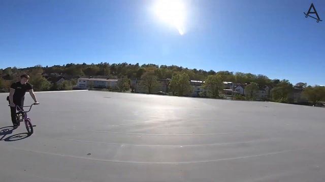 КАТАЕМ НА BMX НА КРЫШЕ ЗАБРОШЕННОГО ЗАВОДА! смотреть онлайн
