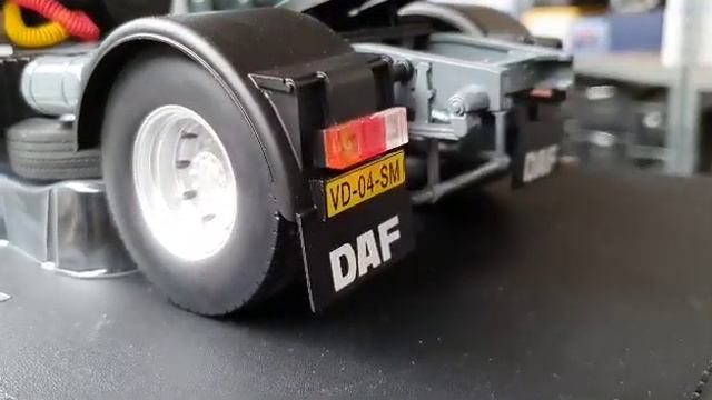 DAF 95-FT COMFORT CAB DEMO in 1:18 SCALE by SCALE MASTERS | MINIATURES смотреть онлайн